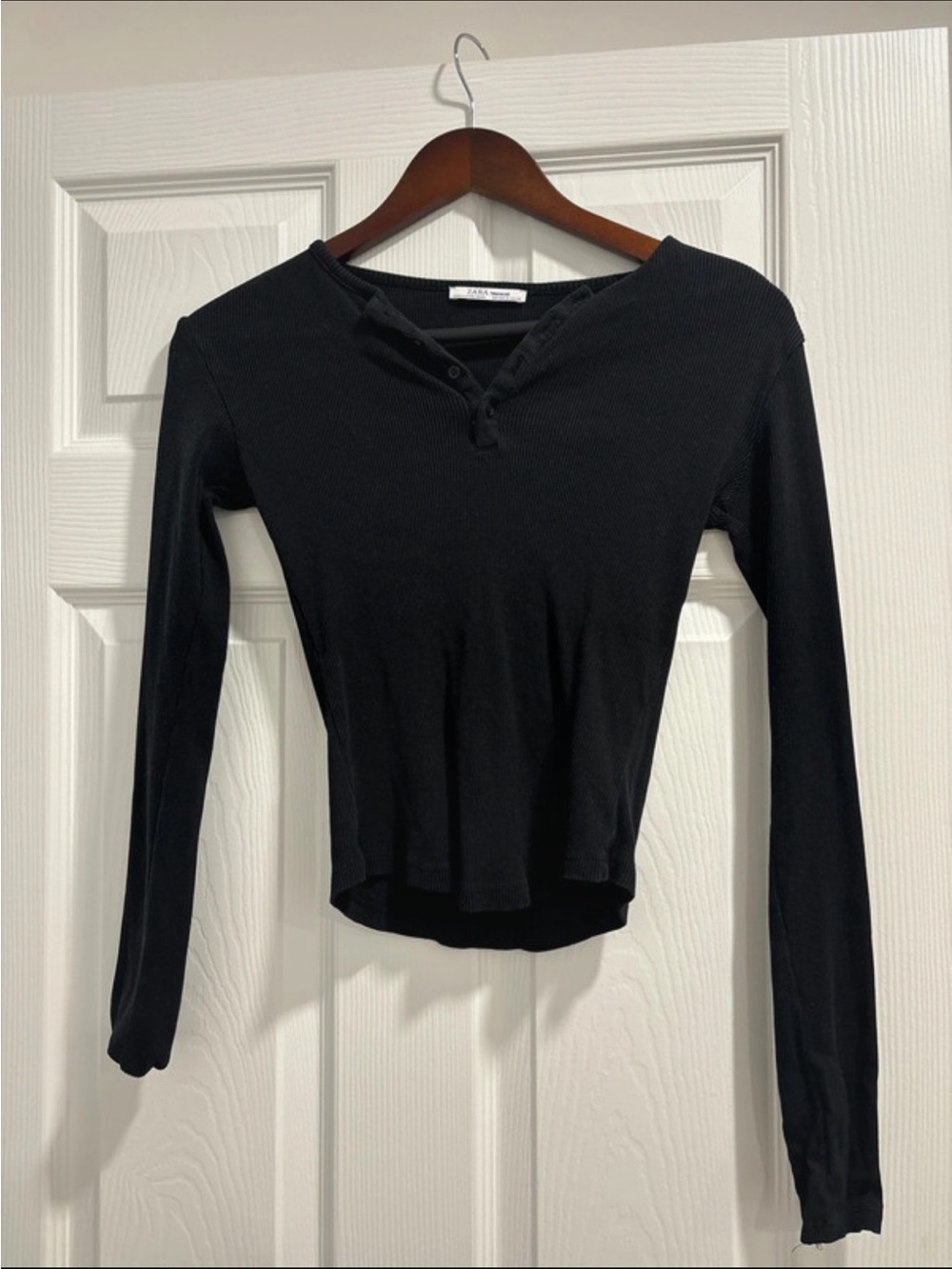 Zara Black Long-Sleeve Henley Top - Women